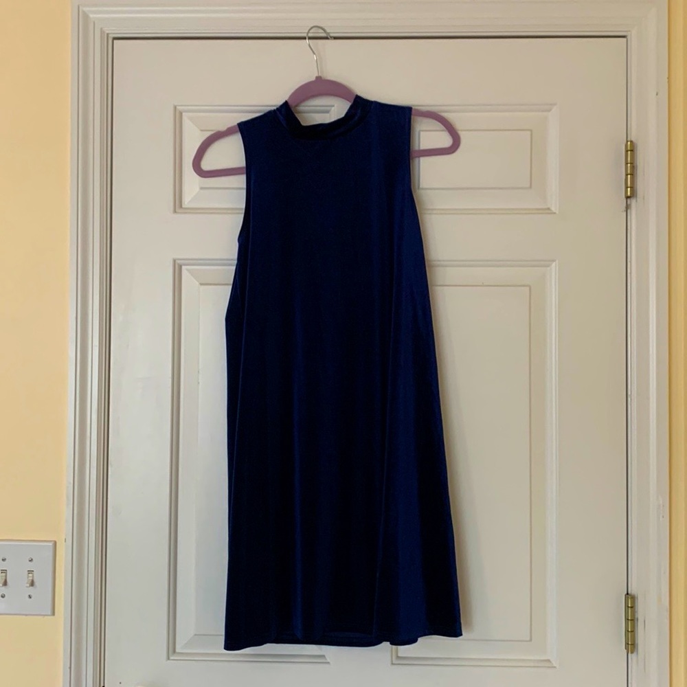 3 for $25 🍀 Blue Velvet Dress